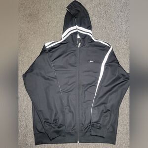 MENS L NIKE ZIP UP HOODIE
